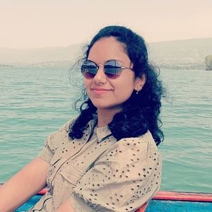 Meet your Posher, Nadia